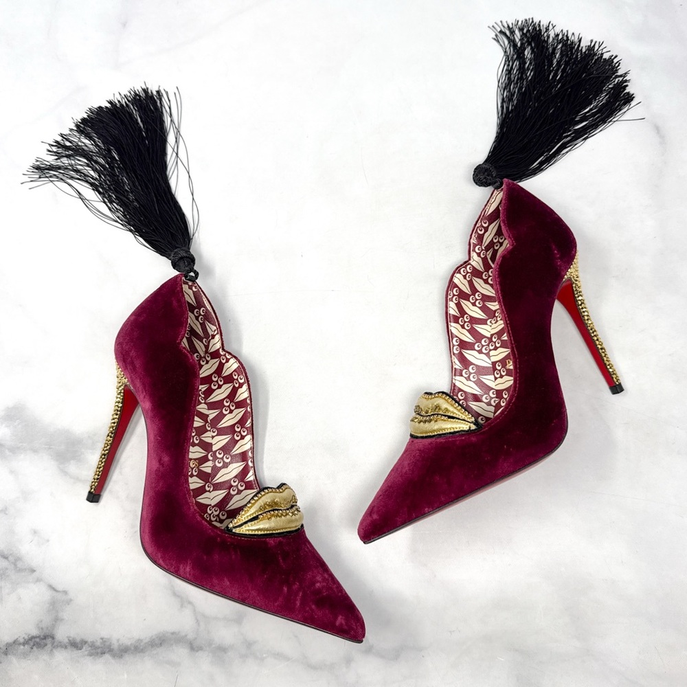 NEW Christian Louboutin Hot Chick Kiss Swarovski Crystal Velvet Pointed Toe Heel